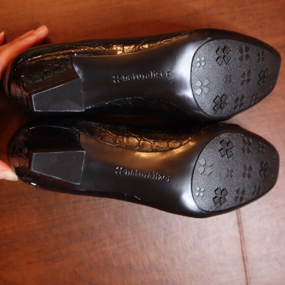 Naturalizer Fulton Block Heel Loafers – Black Croc Patent – Size 10 Narrow (N) – - Picture 5 of 8
